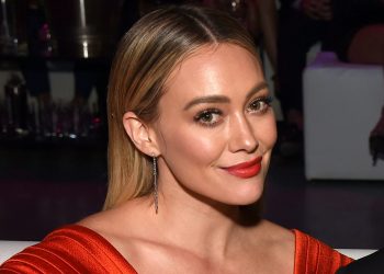 Hilary Duff Just Revealed the Secret to Her Effortless Summer Tan