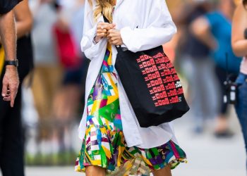Sarah Jessica Parker Is Making Us Reconsider This TK Menswear Item as a Summer Staple