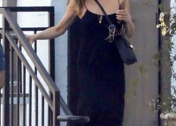 Jennifer Aniston Just Wore Rachel Green’s Iconic Outfit
