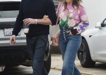 J.Lo’s Latest Jeans Combine Two of the Most Divisive Denim Trends Ever