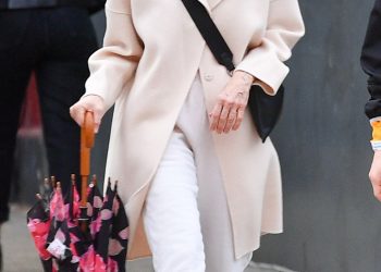 Sarah Jessica Parker’s Brilliant Style Hack Makes This $10 Trend Look So Luxe