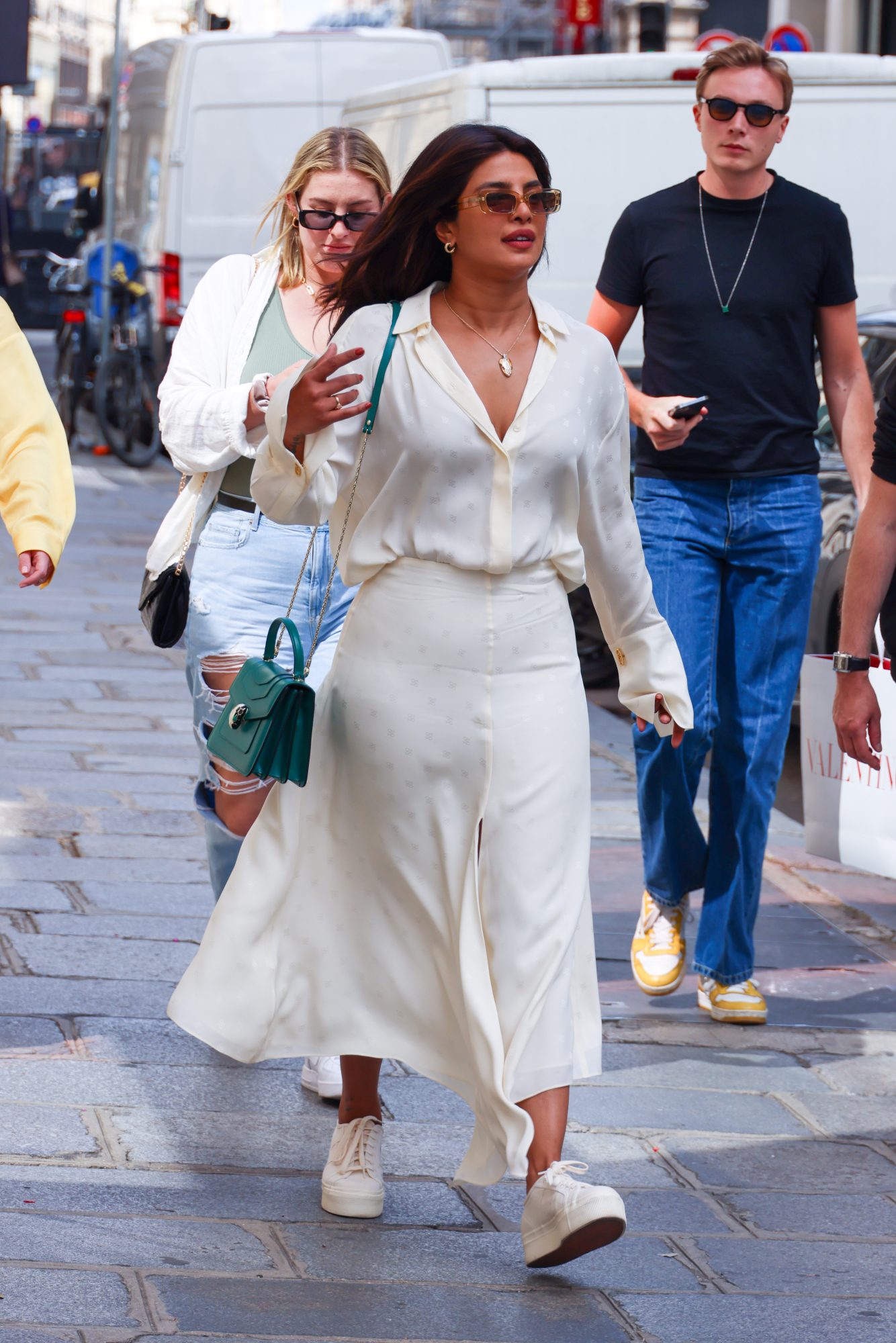 Priyanka Chopra’s Trick for Nailing “Rich Girl Aesthetic” Isn’t Even Expensive