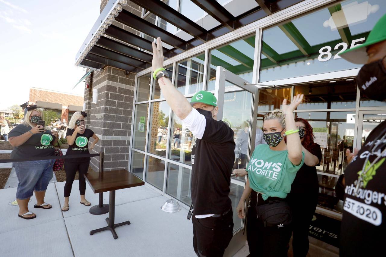 Donnie Wahlberg is bringing New Kids On The Block to Wahlburgers in St. Charles Saturday