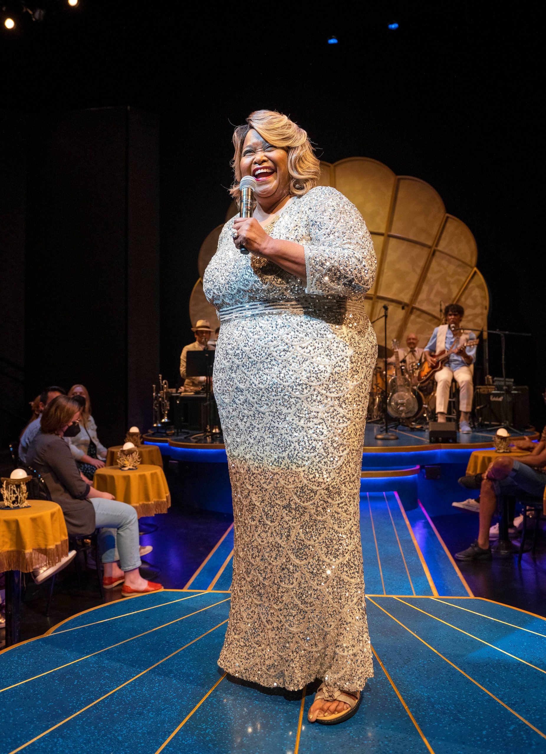 Singer/actress Felicia P. Fields celebrates her passion for blues in ‘Pearl’s Rollin’ With The Blues’ at Writers Theatre