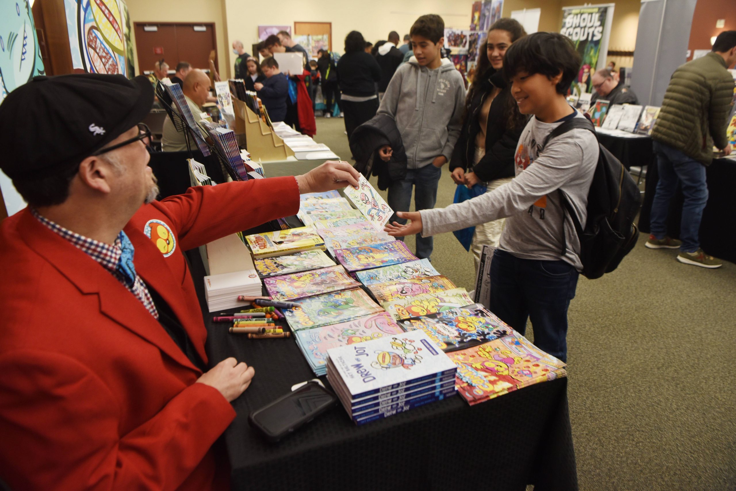 Superheroes, artists are highlights of comic convention at Elgin library