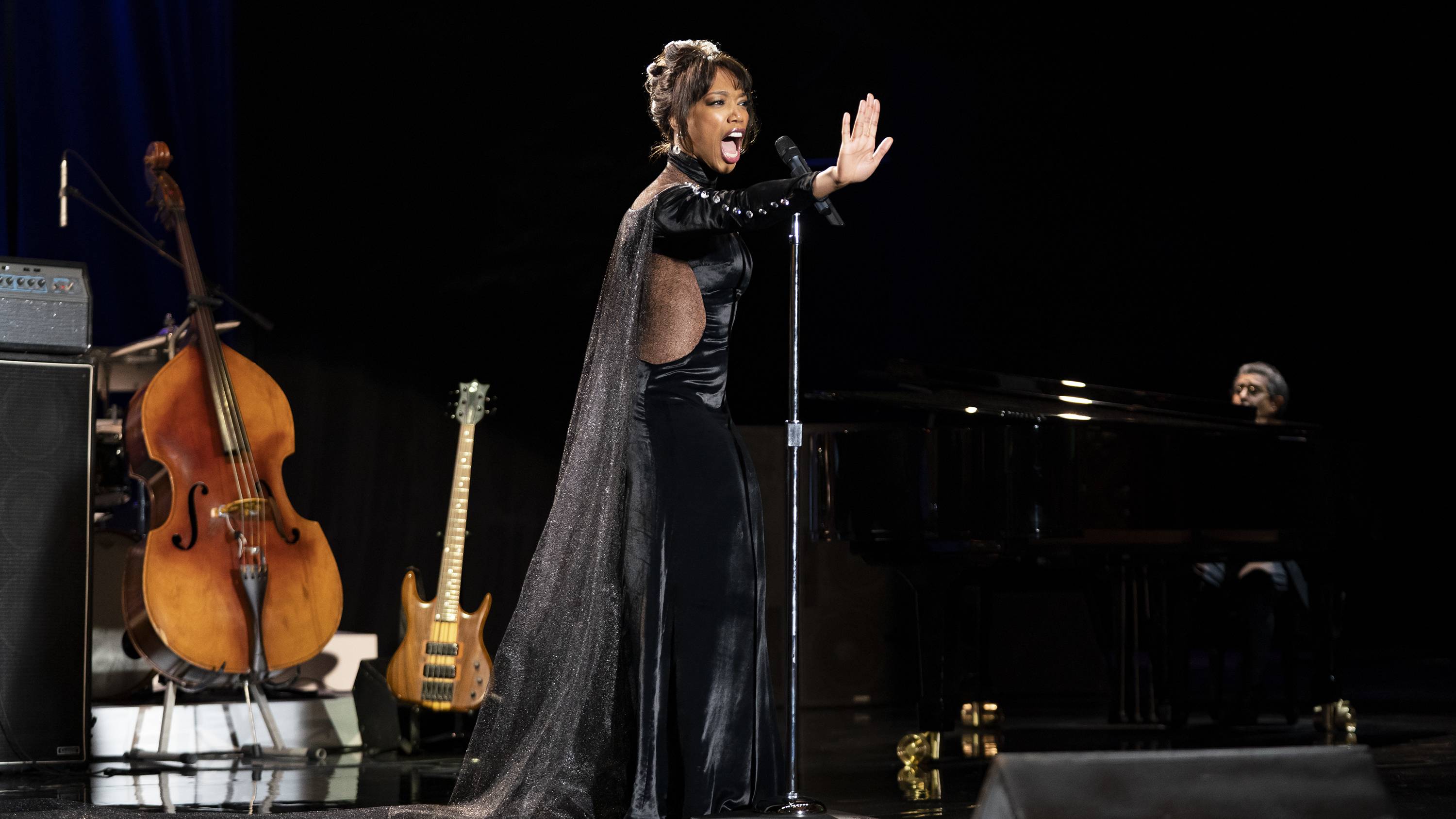 Naomi Ackie plays Whitney Houston in "Whitney Houston: I Wanna Dance with Somebody."