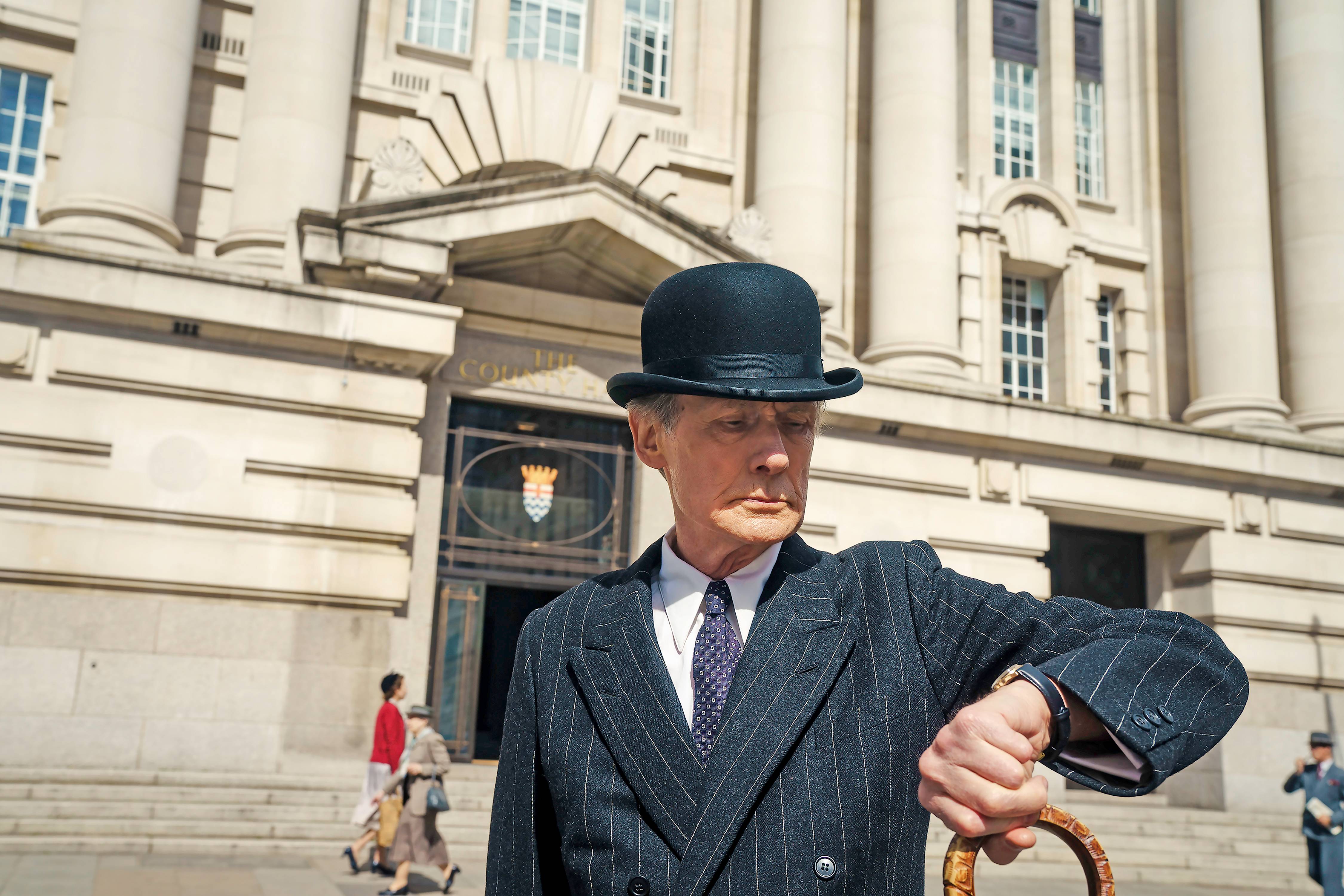 British civil servant Mr. Williams (Bill Nighy) must learn how to truly live in "Living."