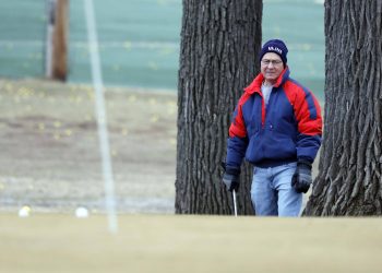 Golfers brave chilly weather for chili and fun on frozen greens